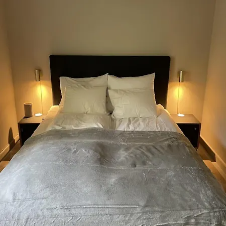 - Cozy House, 10 Min From Center
